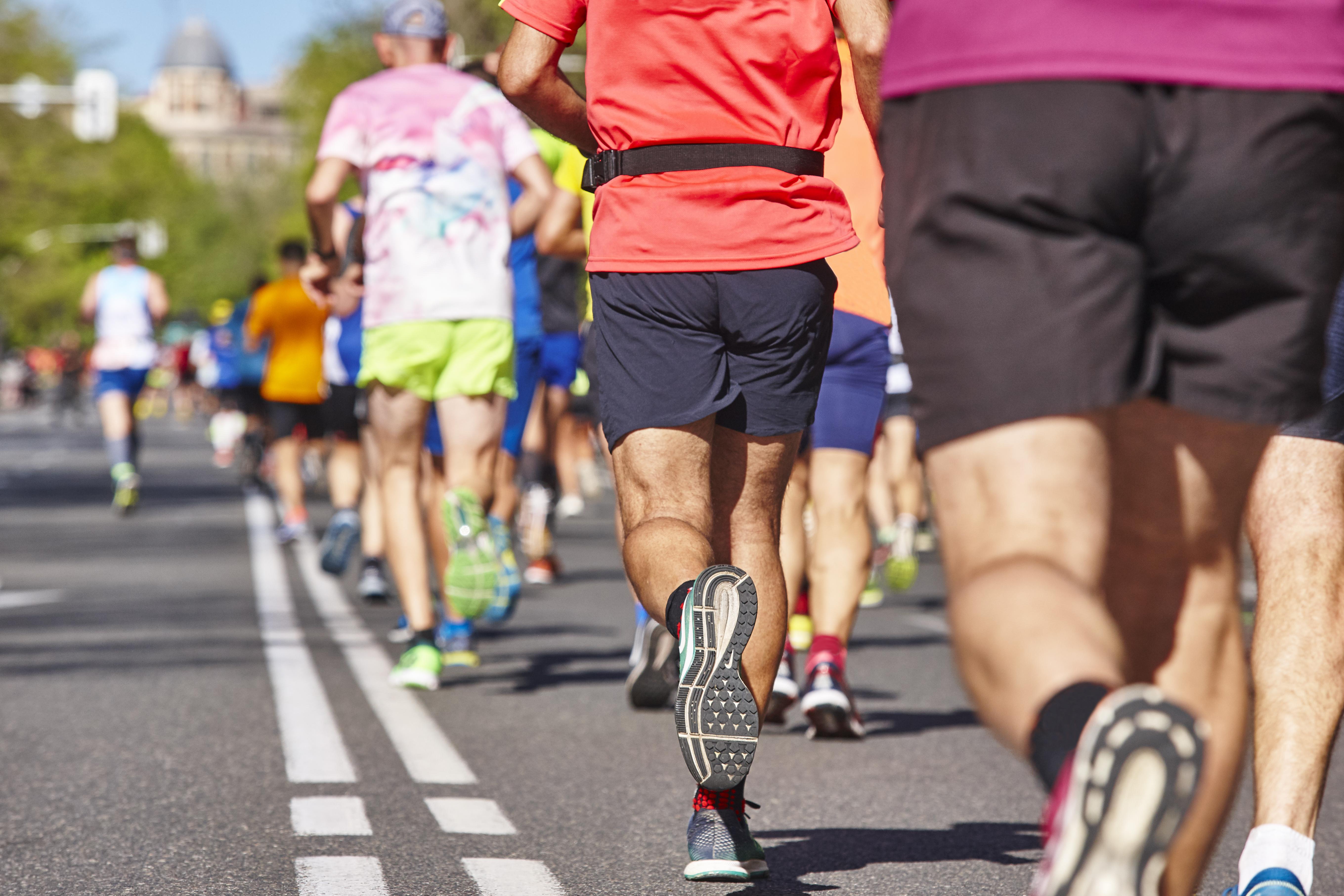 marathon-runners-on-the-street